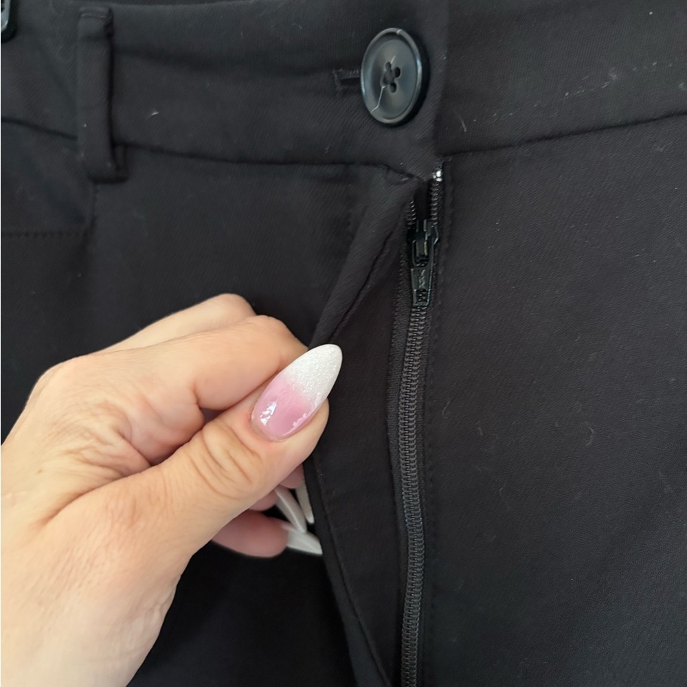 2/$20! LOFT Classic Black straight leg Trousers- size 14 🖤 - Picture 6 of 7